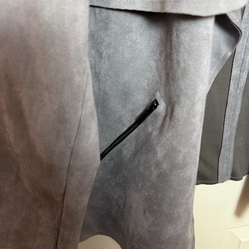KUT from the Kloth Gray Faux Suede Moto Jacket Draped Front Zip Pockets Size L - Picture 5 of 8